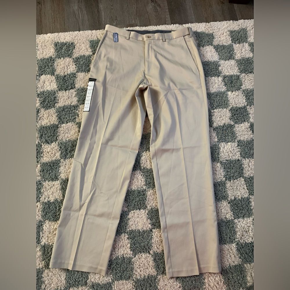NWT Haggar Dress Pant Classic Fit Premium Casual Pant Khaki Tan Size 34 x 32 New